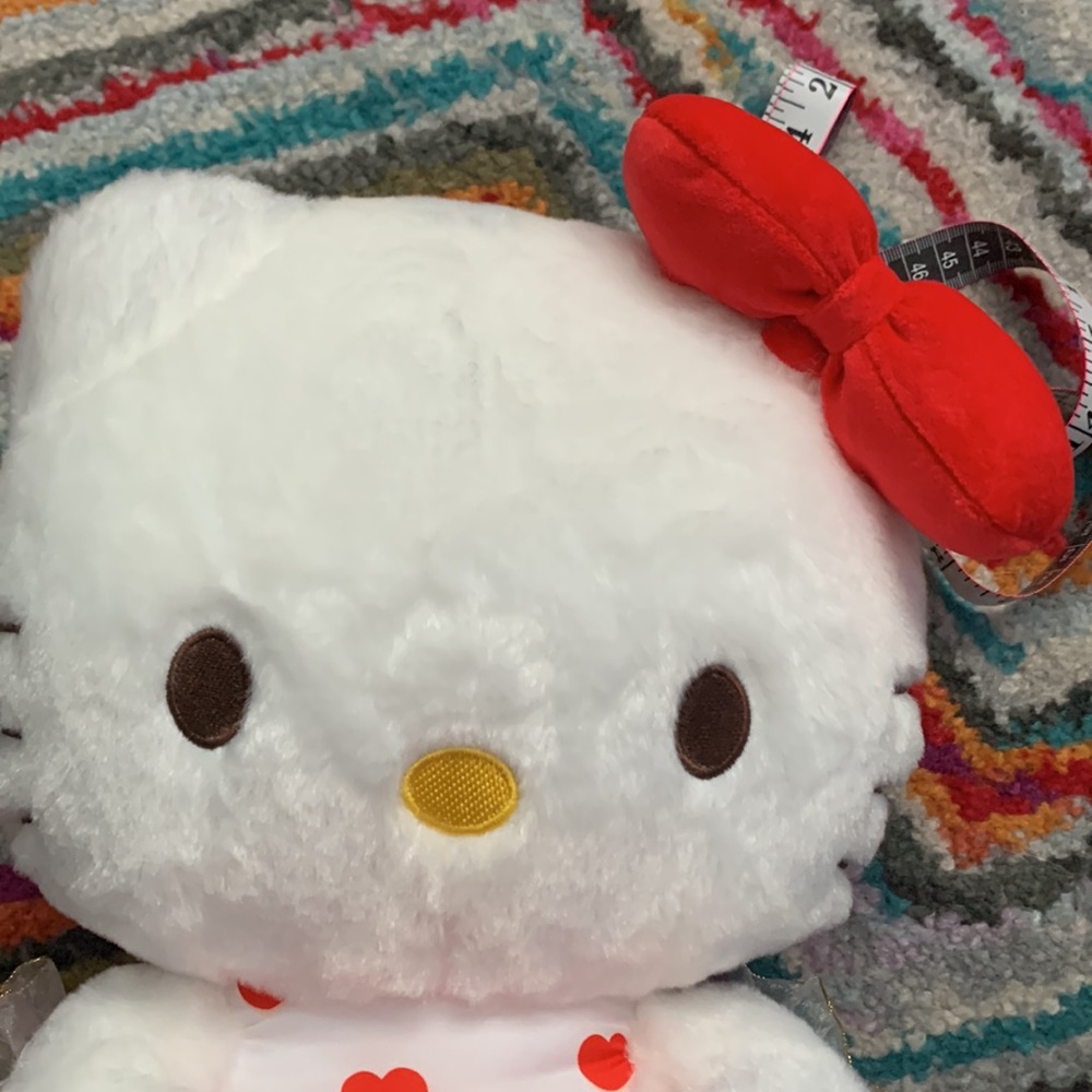 Hello kitty plush - Picture 3 of 4